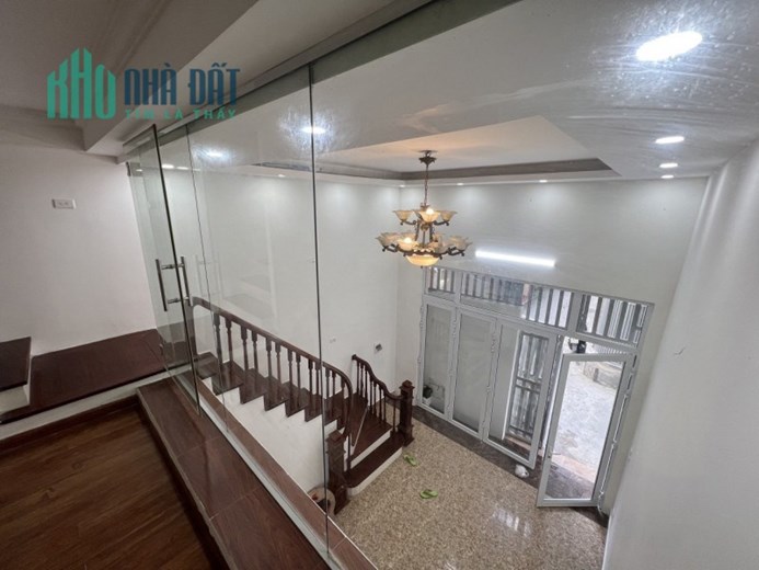Bán nhà Lạc Long Quân, Cầu Giấy. 38mx4; giá 5 tỷ 25. Phương