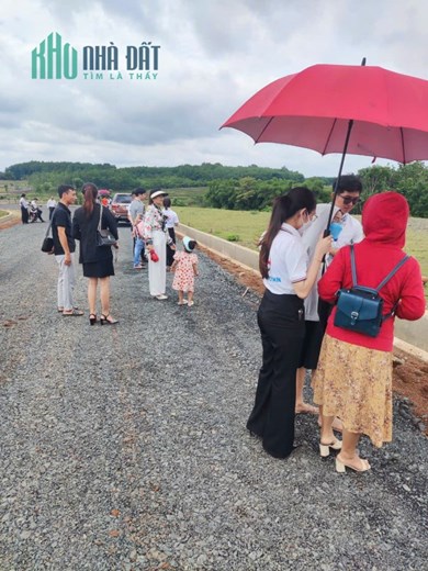 Bán đất mặt tiền đường nhựa liên xã tại Lộc Ninh giá 375triệu có thổ cư