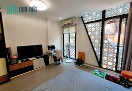 Bán nhà Phạm Ngọc Thạch gần 5 tỷ phân lô 42m2 x 4 tầng hiện đại, ngõ to rộng