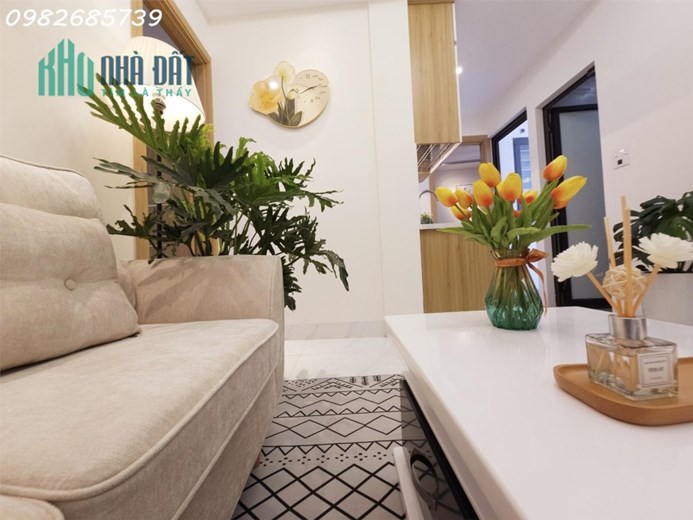 Chính chủ bán căn hộ Ngõ Hòa Bình Khâm Thiên Full nội thất 1N chỉ nhỉnh 900tr nhà mới đẹp ở luôn