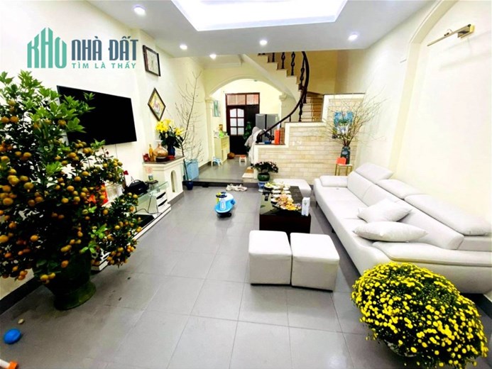 HÀNG HOT HÔM NAY-NGÕ379 ĐỘI CẤN-53m-4 tầng-MT4.5m-CÓ 6.5 tỷ