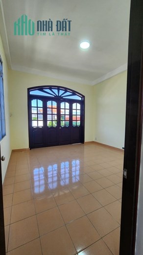 Nhà 3 tầng mặt tiền Lê hồng phong nha trang 102m2 có 4pn4wc