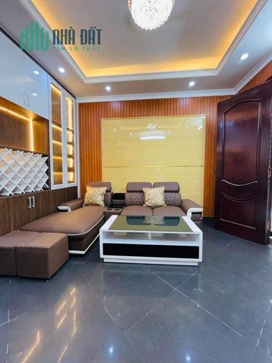 Bán Nhà Hồ Tây, Nhật Tân 62m  Ô TÔ Vào Nhà, 11 Tỷ 2.