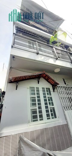 Cho thuê NNC 3 tầng đường Âu Dương Lân P1Q8. Giá 10 triệu