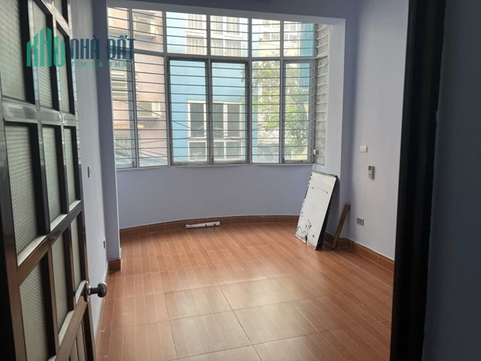 Bán nhà mặt phố Cù Chính Lan, kinh doanh, vỉa hè, sổ đẹp, 34m2, 4 tầng, nhỉnh 7 tỷ