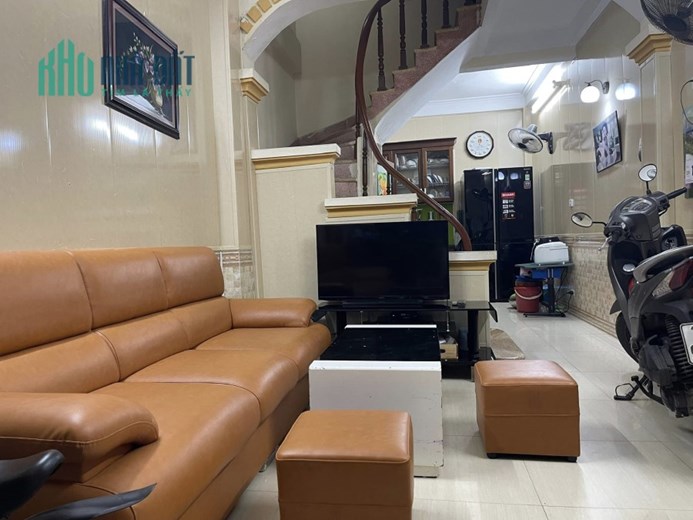 Bán nhà Nguyễn Xiển, 4 tầng, chỉ 3,5 tỷ