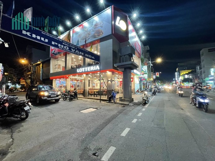 Bán nhà đẹp 4 Tầng kiên cố Quận 8, nội thất đầy đủ, giếng trời cực thoáng mát, liền kề Quận 1