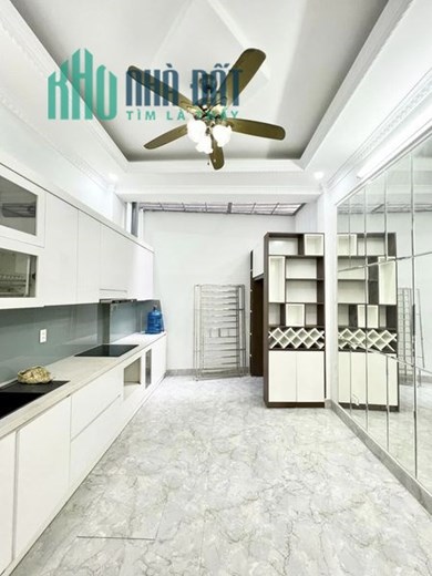 Bán nhà Tam Trinh 44 m2, 4 tỷ 800, gần phố kinh doanh đỉnh. LH: 0947865456
