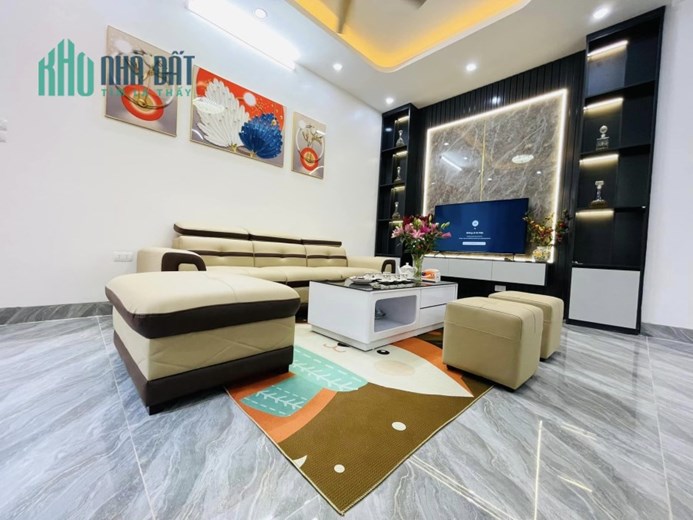 BÁN NHÀ PHỐ MỄ TRÌ THƯỢNG, QUẬN NAM TỪ LIÊM DT44M, MT4M, 5TẦNG, 6 NGỦ- KD 7 CHỖ QUA NHÀ- NHỈNH 4 TỶ
