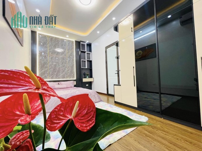 BÁN NHÀ PHỐ MỄ TRÌ THƯỢNG, QUẬN NAM TỪ LIÊM DT44M, MT4M, 5TẦNG, 6 NGỦ- KD 7 CHỖ QUA NHÀ- NHỈNH 4 TỶ