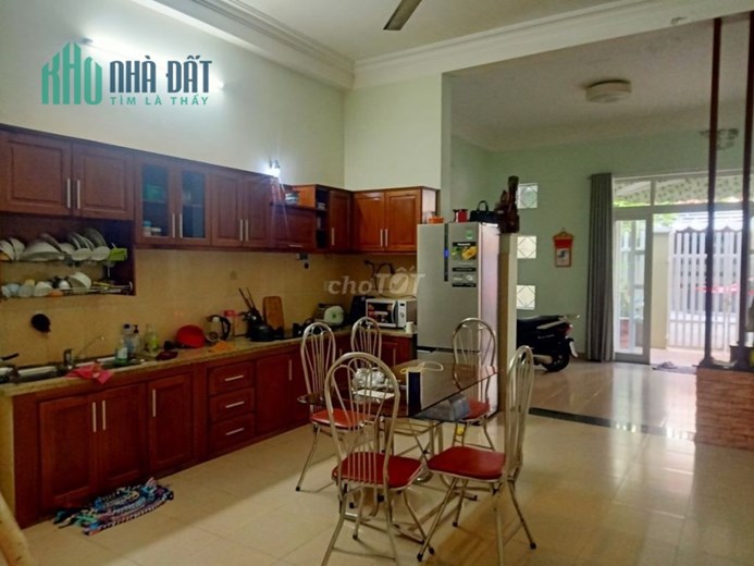 Cho thuê Nhà mặt tiền 3 tầng đường 5m5, 230m2, 3 phòng ngủ, đường Đỗ Xuân Hợp, An Hải Bắc, Sơn Trà,