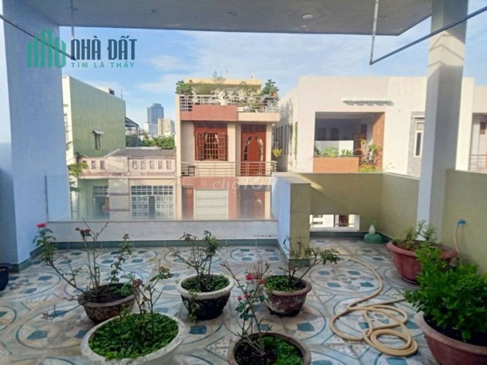 Cho thuê Nhà mặt tiền 3 tầng đường 5m5, 230m2, 3 phòng ngủ, đường Đỗ Xuân Hợp, An Hải Bắc, Sơn Trà,