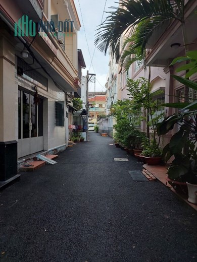 Nhà Phú Nhuận, HXH, Đoàn Thị Điểm, 4 tầng BTCT, sổ vuông đẹp, cho thuê 13 triệu