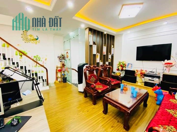 Nhà đẹp Xuân Thủy Cầu Giấy gần phố, ở ngay 5 tầng, Mt 5m giá 6.6 tỷ 0343564283