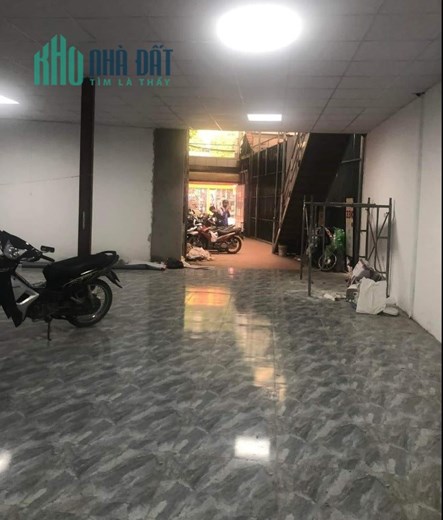 Bán nhà mặt đường Xuân Thủy, Cầu Giấy: Rộng 10m, diện tích 373m2, 3 tầng, giá nhỉnh 100  tỷ Hotline