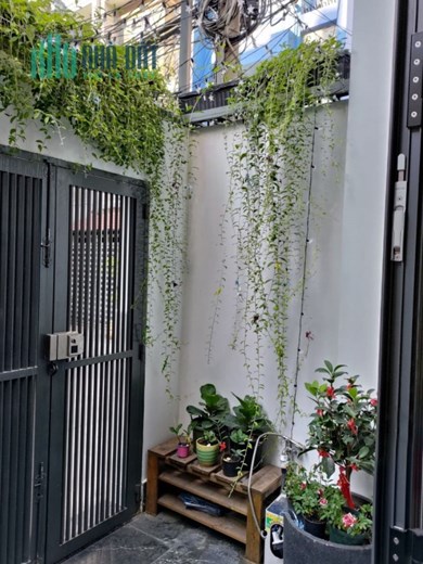 Bán nhà Lô góc HXH Lê Văn Quới 62m2 2 tầng mới đẹp chỉ 5,2 tỷ TL.