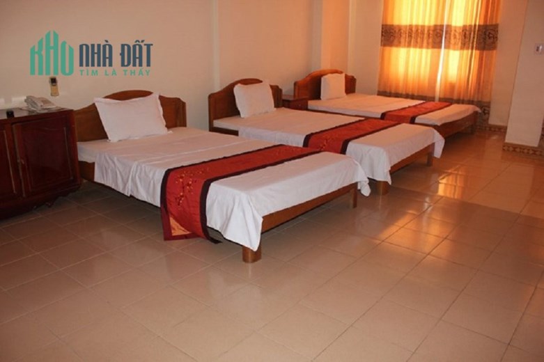 Cần bán hoặc cho thuê Khách sạn Thanh phúc , 242 Lý Thường Kiệt , Phường Đồng Phú , Tp Đồng Hới