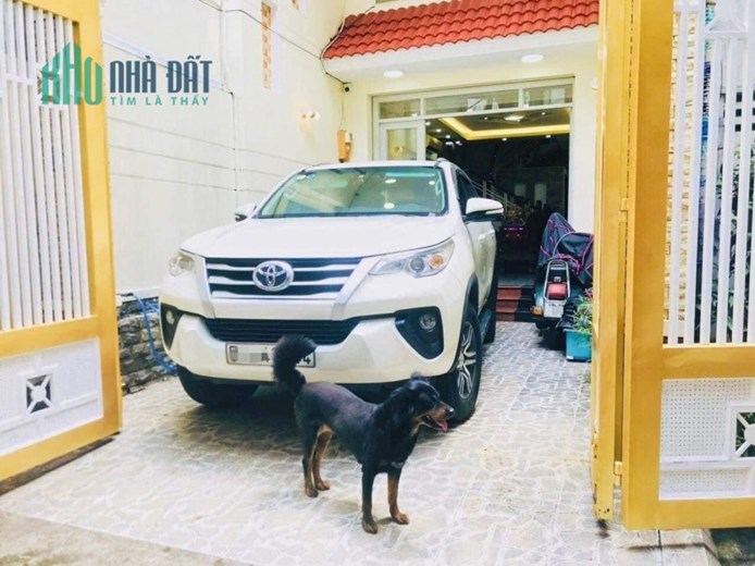 BÁN NHÀ TÂN BÌNH GIÁP PHÚ NHUẬN - HẺM XE HƠI VÔ NHÀ, SÁT MẶT TIỀN - NỘI THẤT NHẬP KHẨU - DT 100M2-