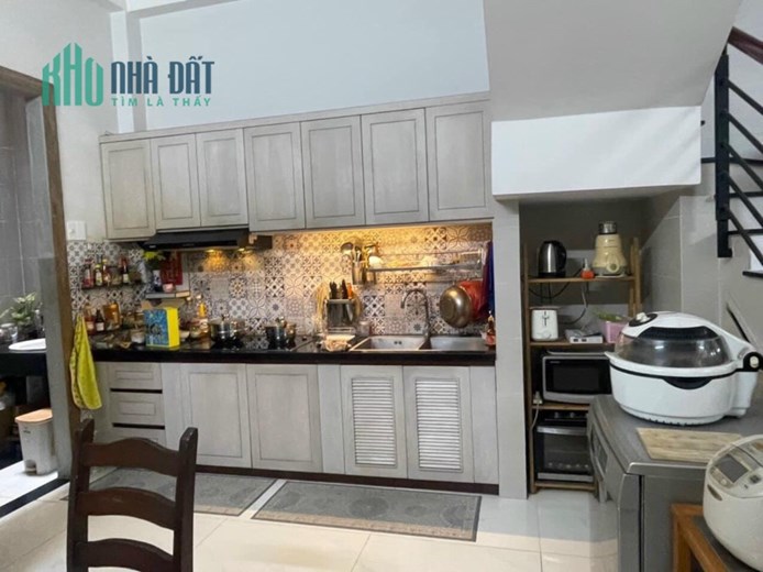 Bán nhà 3 Tầng đường Linh Trung, Linh Trung, Thủ Đức. dt 71 m² Giá 6,8 Tỷ