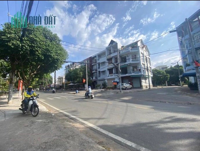 Bán nhà 3 Tầng đường Linh Trung, Linh Trung, Thủ Đức. dt 71 m² Giá 6,8 Tỷ