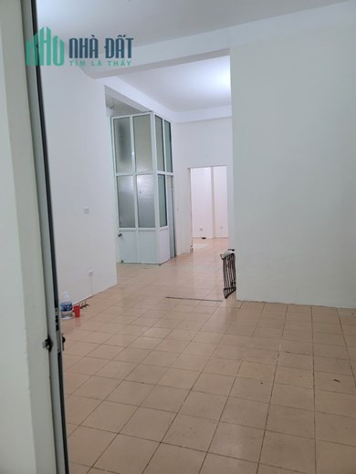 Cho thuê tầng 1 chung cư Dịch Vong Cầu Giấy  95m2 2 ngủ 2WC