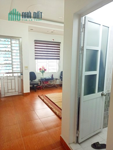 Bán nhà ngõ 46 Lạch Tray, diện tích 46m 3 tầng GIÁ 2.2 tỉ dân đang ở
