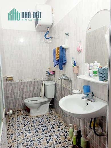 Bán nhà ngõ 46 Lạch Tray, diện tích 46m 3 tầng GIÁ 2.2 tỉ dân đang ở