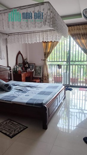 Bán biệt thự gần đường Tô Ngọc Vân Tam Phú 126m ngang 5 x 27, khu dân trí cao