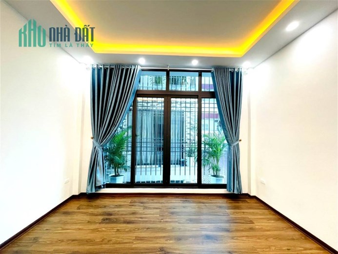 Bán nhà ngõ 110 Trần Phú, Hà Đông. 2 thoáng, an sinh đỉnh, 38m2 5T Giá 3.8 tỷ.