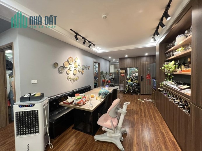 (ĐẸP QUÁ) Bán chung cư Thanh Xuân Sky Central 110m 2PN tặng NT view chất hơn 4ty Bán GẤP