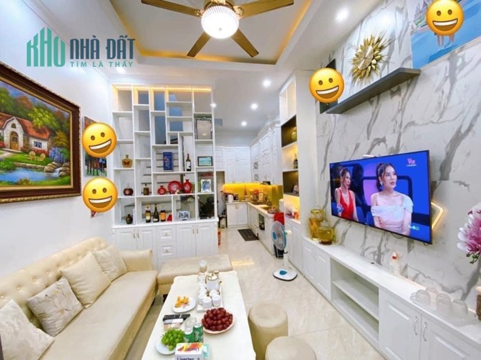 KHƯƠNG TRUNG - NHÀ ĐẸP LUNG LINH -  GẦN PHỐ - TẶNG FULL NỘI THẤT -DT 36M X5T GIÁ NHỈNH 4TỶ