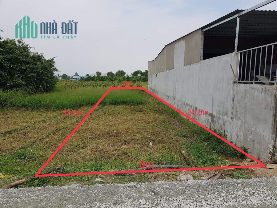 NỀN NGUYỄN VĂN TRƯNG, PHƯỜNG 7, TÂN AN, LONG AN, LỘ 12M, 200M2, 6x33, GIÁ 2.7 TỶ.