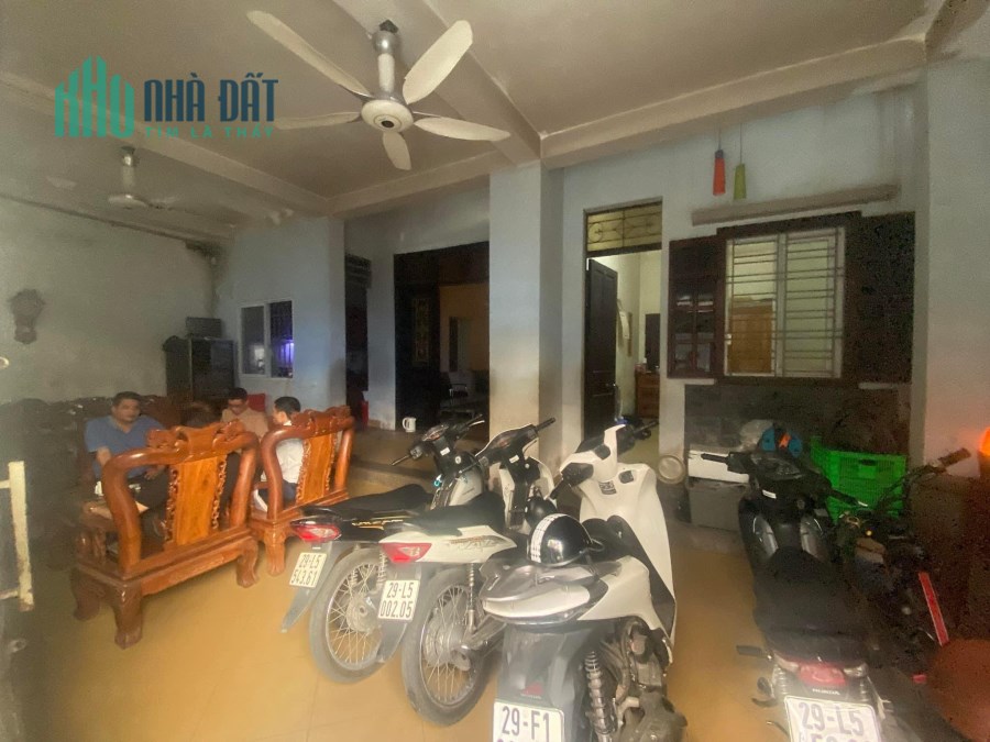Bán Nhà Phố Trần Cung 106m2 x 3 tầng , MT 8,8M , ngõ thông , ô tô , giá đầu tư chỉ hơn 13 tỷ cho