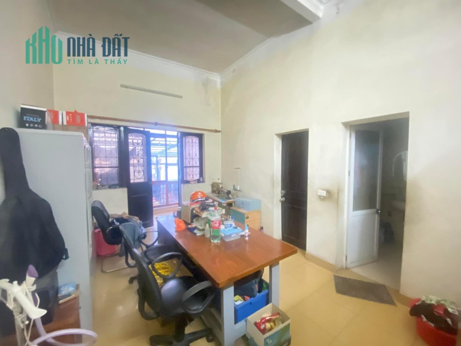 Bán Nhà Phố Trần Cung 106m2 x 3 tầng , MT 8,8M , ngõ thông , ô tô , giá đầu tư chỉ hơn 13 tỷ cho