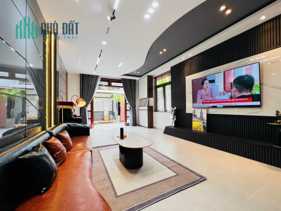 Bán Biệt thự Đường số 28 P.6 Q.gò vấp, 3 tầng, đường ÔTÔ tránh, giá giảm còn 19.7 tỷ