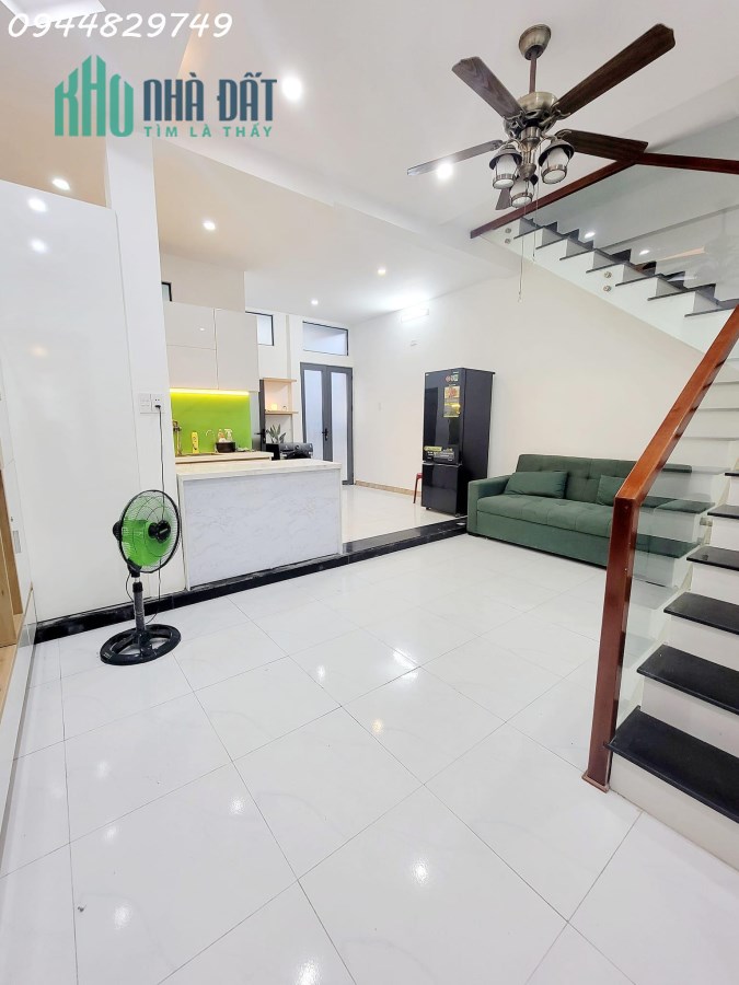 Gáp bán NHÀ NGON. Kiệt ô tô 5m LÊ DUẨN, Đà Nẵng - 2 tầng mới 2 mặt kiệt rất thoáng, mà giá chỉ 2,xx