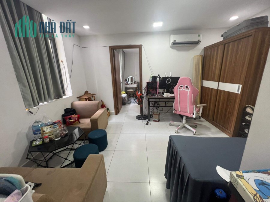 Cần SANG nhượng phòng chung cư 1 khách 1 ngủ có ban công tầng 2 diện tích 50 m2.