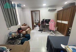 Cần SANG nhượng phòng chung cư 1 khách 1 ngủ có ban công tầng 2 diện tích 50 m2.
