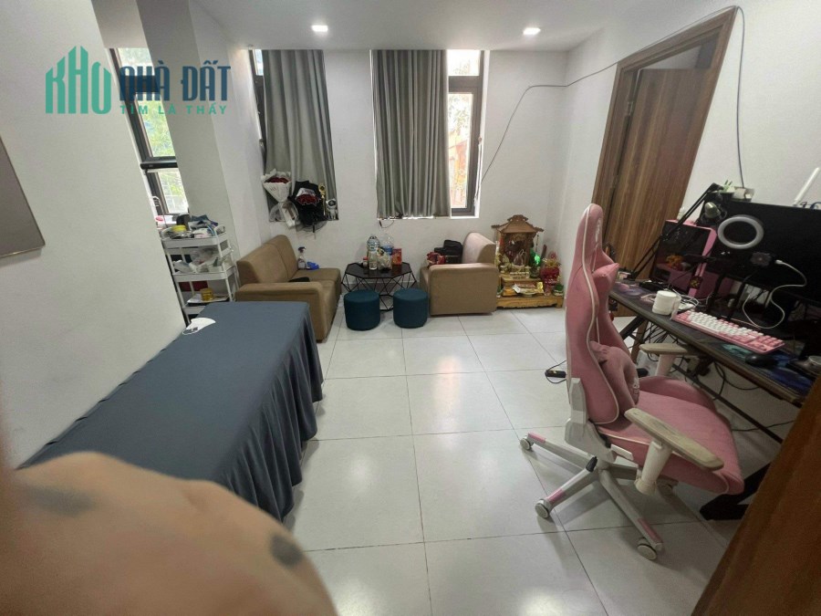 Cần SANG nhượng phòng chung cư 1 khách 1 ngủ có ban công tầng 2 diện tích 50 m2.