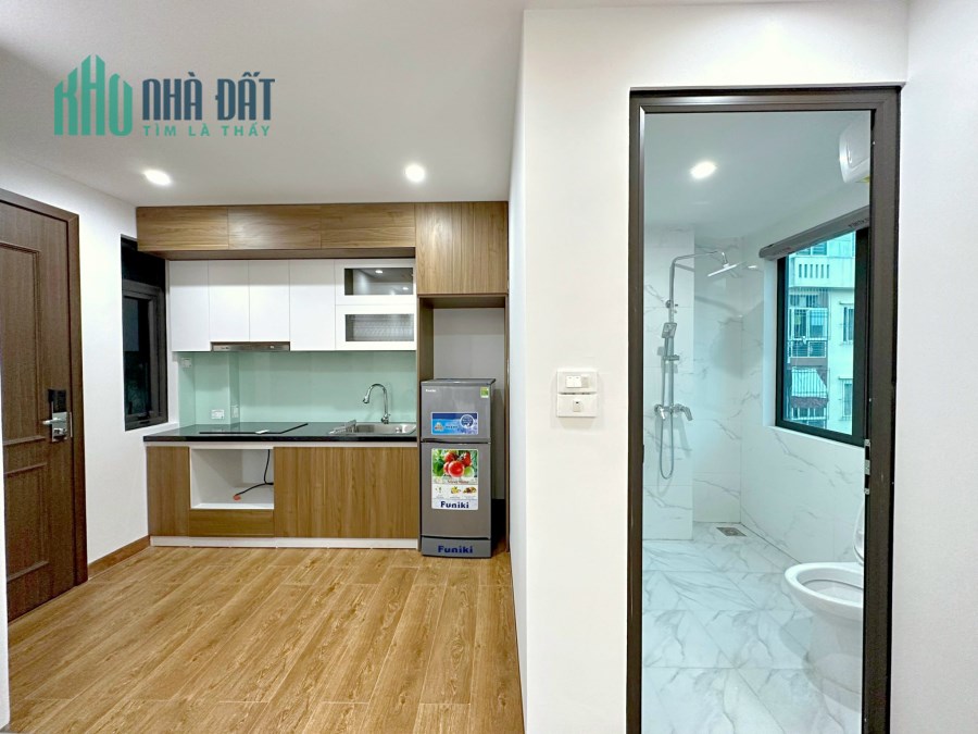 BÁN NHÀ CẦU GIẤY, 120m2x 7T, MT7.6m, Ô TÔ ĐỖ TRONG NHÀ, LÔ GÓC, KINH DOANH, CHỈ NHỈNH 32 TỶ