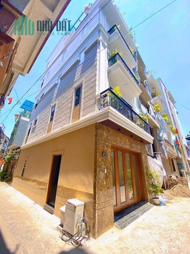 Bán nhà DT 54m 5 tầng Lô Góc bề thế cực đẹp xTthang máy Nguyễn Văn Cừ