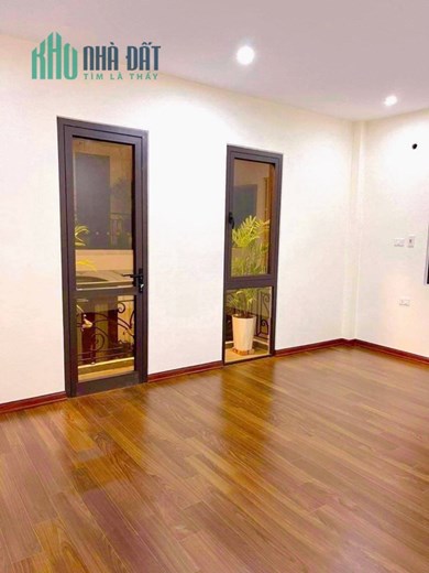 Bán nhà DT 54m 5 tầng Lô Góc bề thế cực đẹp xTthang máy Nguyễn Văn Cừ