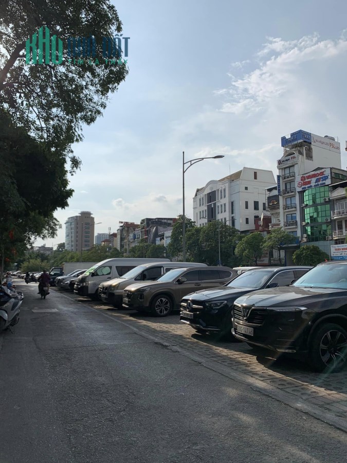 VIP HAI BÀ TRƯNG-GẦN MẶT PHỐ TRẦN KHÁT CHÂN-NHÀ MỚI-XÁCH VALI VỀ Ở