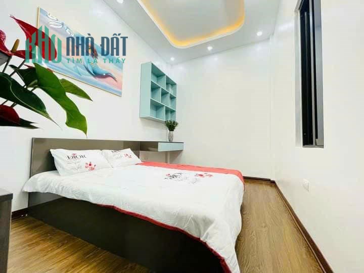 SIÊU ĐẸP NHÀ 4 TẦNG DT:43M2 MT 4M 3 PHÒNG NGỦ GIÁ: 4.25 TỶ + FUN NỘI THẤT ĐẦY ĐỦ THIẾT KẾ HIỆN ĐẠI