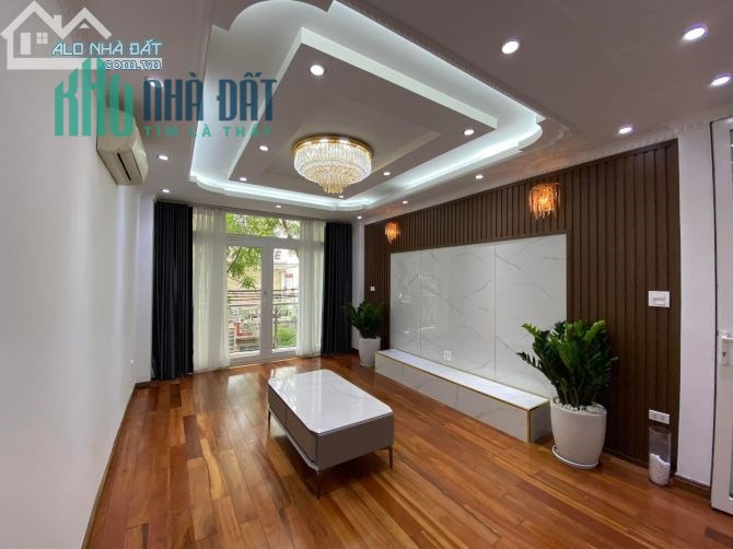 SIÊU VIP Trung tâm Đống Đa Mặt Phố Hào Nam 86m 5 tầng 2 mặt tiền Gara ô tô KD Đỉnh cao