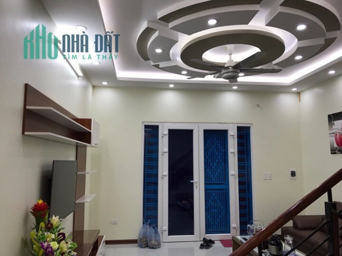 Cho thuê nhà 3 tầng cạnh Kết Hiền , Liên Bảo, Vĩnh Yên, Vĩnh Phúc 10tr/tháng.