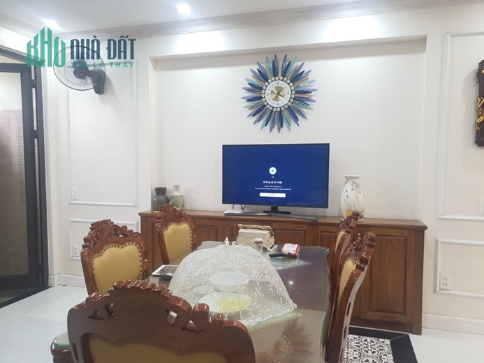 Cho thuê nhà 4 tầng Tích Sơn, Vĩnh Yên giá 14tr/tháng.