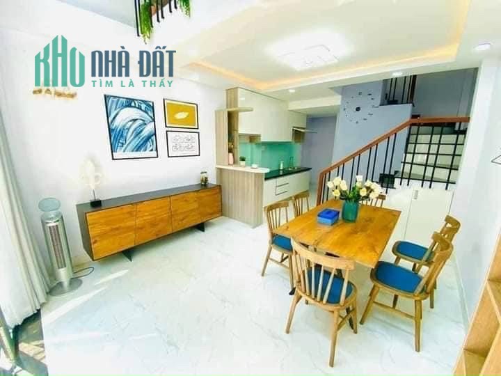 Bán nhà đường Dương Bá Trạc P2Q8 DT 4x8 chỉ 5.6 tỷ. Lh:0908121787