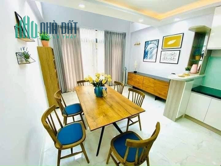 Bán nhà đường Dương Bá Trạc P2Q8 DT 4x8 chỉ 5.6 tỷ. Lh:0908121787