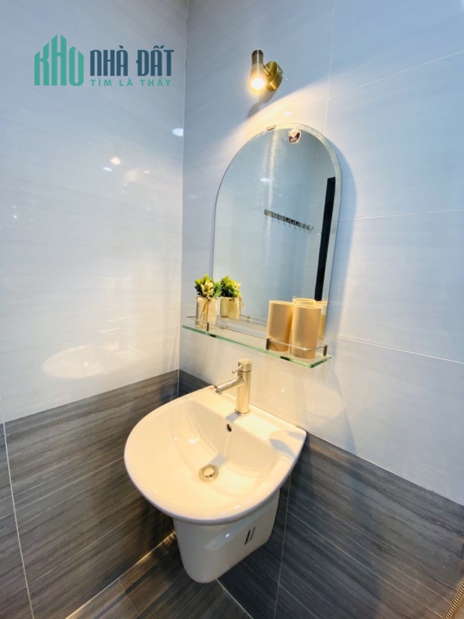 Bán nhà đường Dương Bá Trạc P2Q8 DT 4x8 chỉ 5.6 tỷ. Lh:0908121787